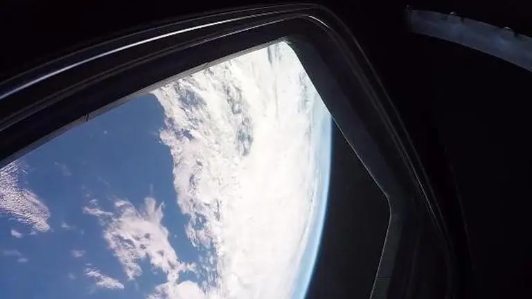 Boeing Space shares glorious in-orbit view from its Starliner capsule during OFT-2 mission Boeing Space