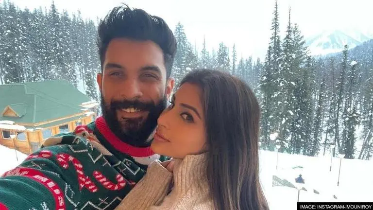 Mouni Roy shares 'loved up' pictures from her honeymoon with hubby Suraj Nambiar; See Mouni Roy