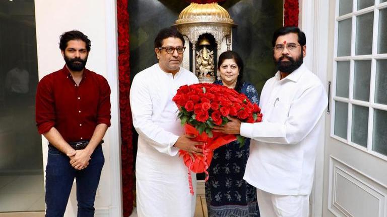 MNS Chief Raj Thackeray Meets Maharashtra CM Eknath Shinde In Mum ...