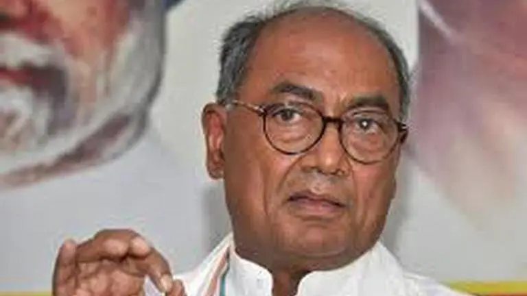 Sena should take to streets in Mumbai, says Digvijaya Digvijaya Singh