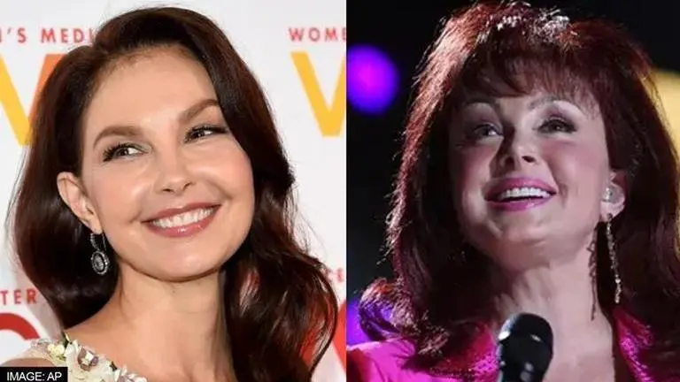 Naomi Judd’s daughter Ashley reveals singer's cause of death was self-inflicted injury Naomi Judd