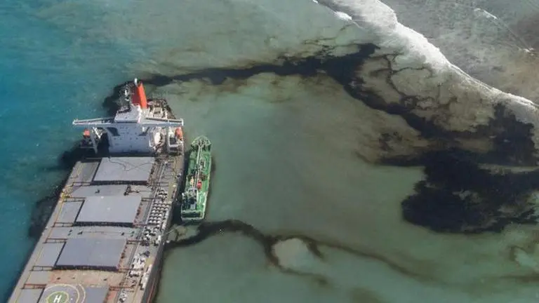 Mauritius seeks compensation as cleanup continues Mauritius seeks compensation as cleanup continues