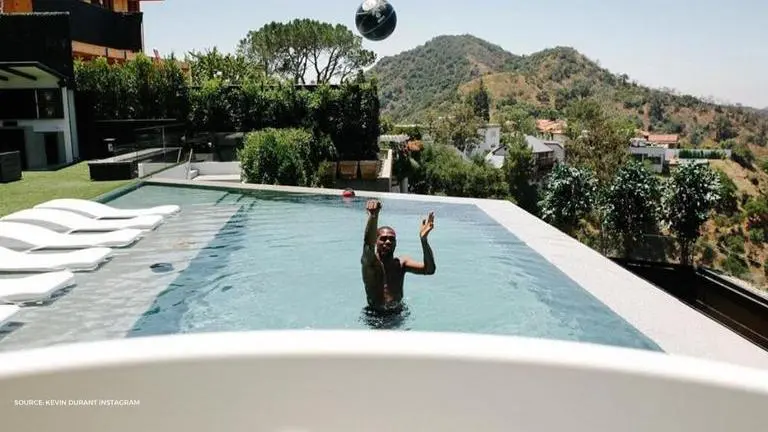 Kevin Durant Oakland house listed for $6 million, inside details of KD's luxurious mansion Kevin Durant Oakland House