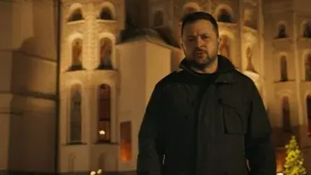 ‘Sorry I’m Not In a Suit’: Zelenskyy Ends Speech With Humour After White House Showdown Ukrainian President Volodymyr Zelenskyy