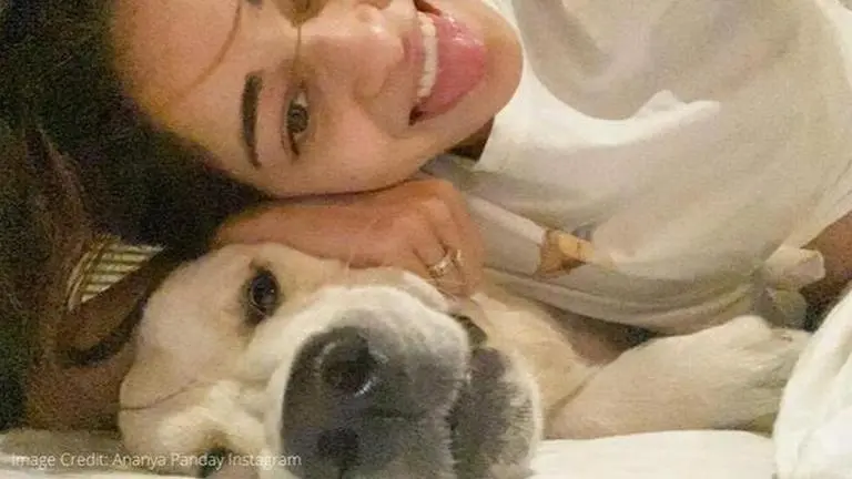 Ananya Panday looks adorable with her 'Quaranteam' in THESE pictures Ananya Panday