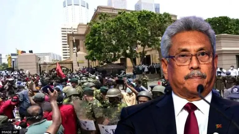 Sri Lanka: 35 injured as protestors attempt to storm President’s home amid economic crisis Sri Lanka