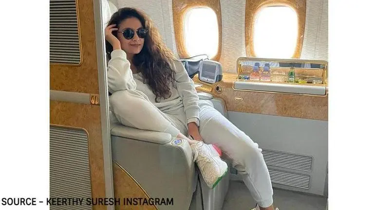 Keerthy Suresh shares adorable pic with her pooch; asks fans 'when is Squish Day 2021?' keerthy suresh