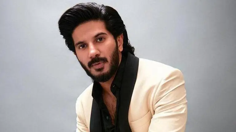 Dulquer Salmaan is a lone wolf in King of Kotha poster | PHOTO King of Kotha