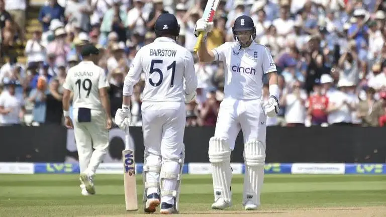 Confident England declares on 393-8 after Joe Root’s 30th test ton on Ashes first day Joe Root