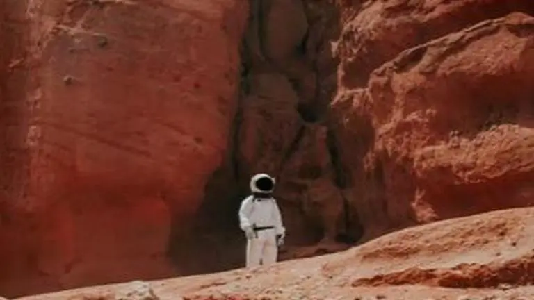 Astronauts on Mars can survive killer radiation if they dig deep trenches, study finds Mars