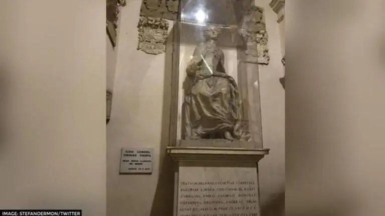 Italy: Local councillors' call for honouring first-ever women to get PhD stirs controversy Italy