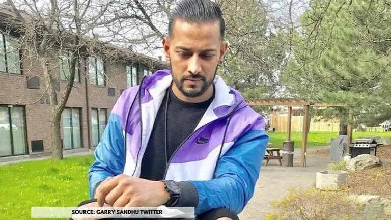 Did you know Garry Sandhu is a recipient of prestigious PTC Punjabi Music Award? Garry Sandhu