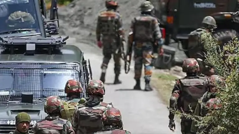 Suspected Pakistani intruder shot dead by BSF along IB in J-K's Samba Suspected Pakistani intruder shot dead by BSF along IB in J-K's Samba