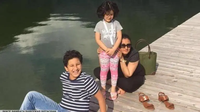 Namrata Shirodkar shares a throwback photo with her kids, fans call it adorable Namrata Shirodkar