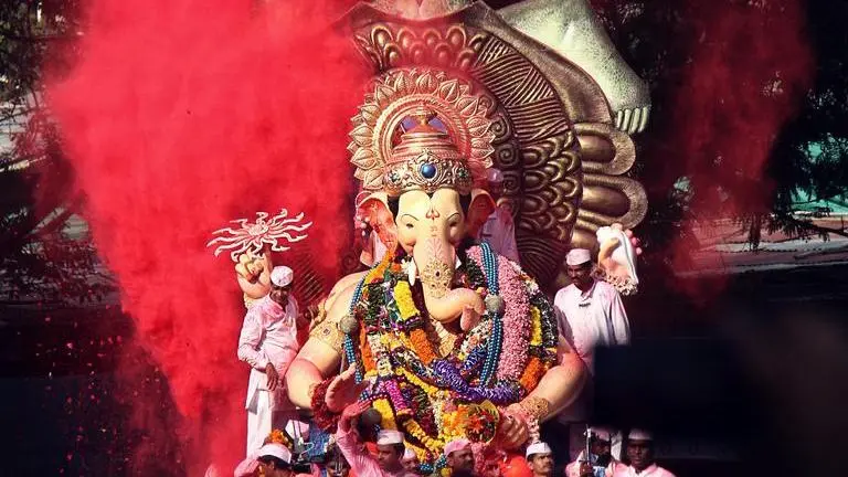 Anant Chaturdashi 2020 wishes and messages one can send to loved ones Anant chaturdashi 2020