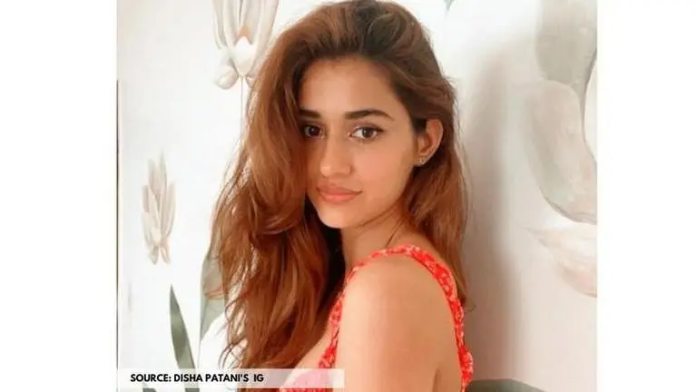 Disha Patani stuns in pink body-hugging dress, fans in love with her look Disha Patani