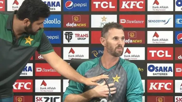 Shaun Tait says Pakistan 'send me when we lose badly', media manager quickly intervenes Shaun Tait, Pakistan, Pakistan vs England, Shaun Tait Pakistan, Australia, Shaun Tait press conference, Shaun Tait coach, Pakistan cricket news