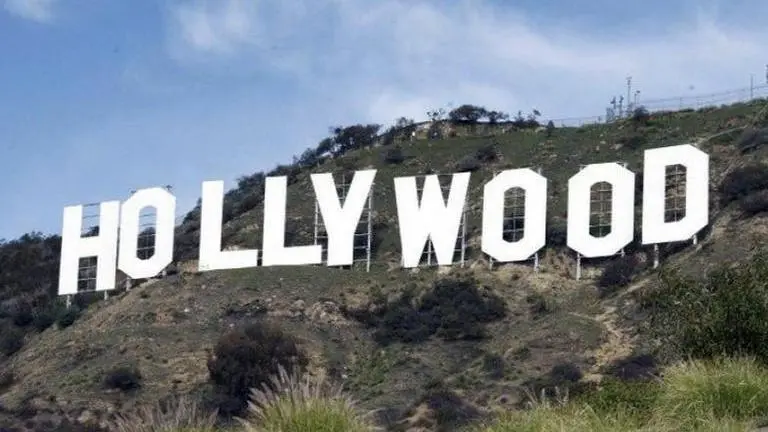 Hollywood evolves during pandemic with drive-in premiere