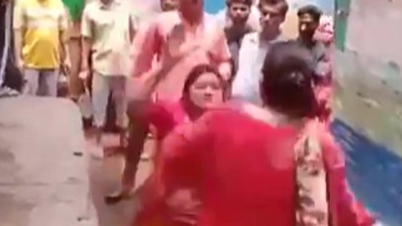 Video: Councillor Thrashes Local Woman Protesting Wall Removal in Varanasi 