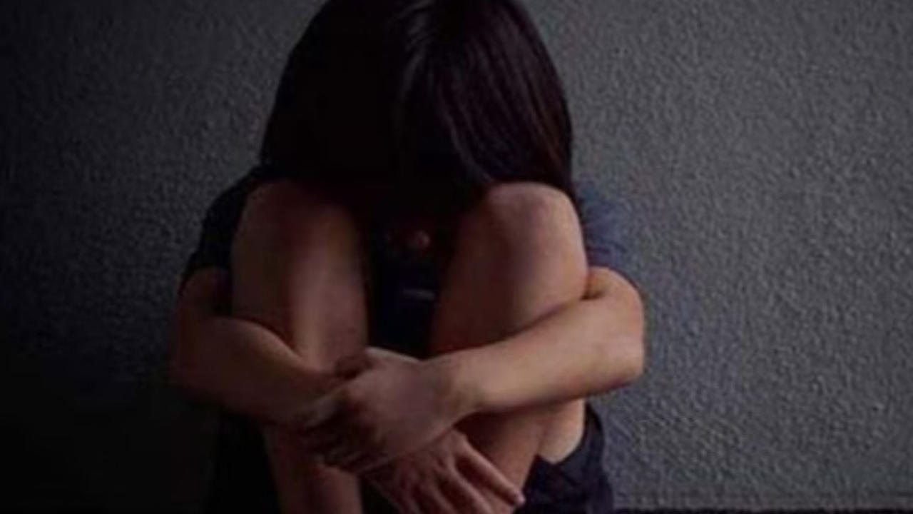 10-year-old raped, man inserts rod in her genitals