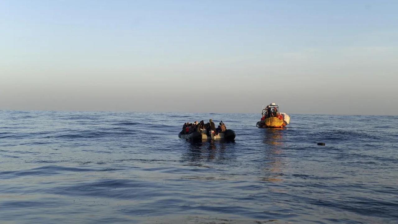 12 killed after boat sinks off at coast near Northern France