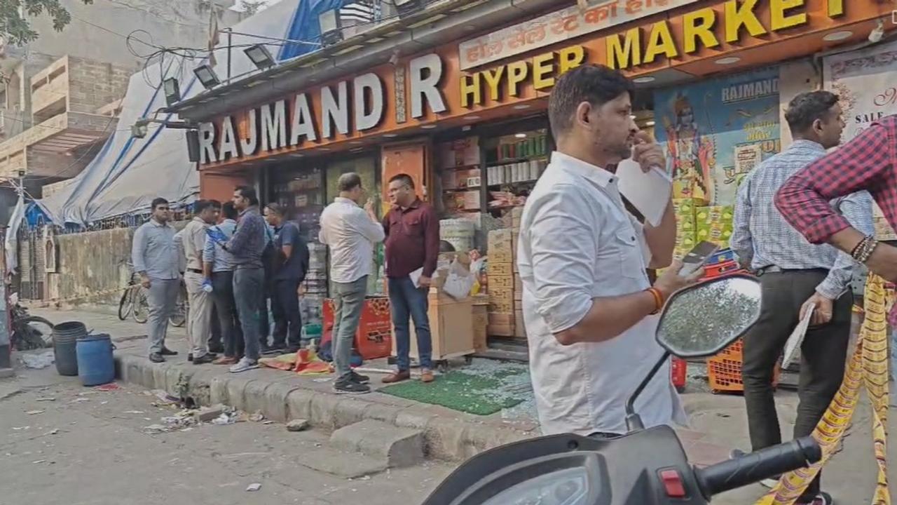 8-9 rounds rubber at Dinhade Ghat in Mira Bagh, Delhi