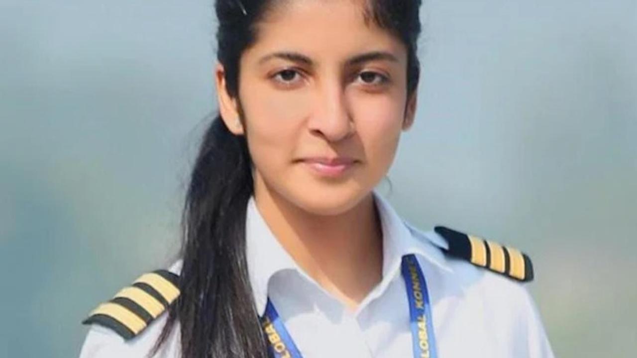 Air India Pilot Found Dead in Mumbai Flat, Boyfriend Arrested For Abetment of Suicide