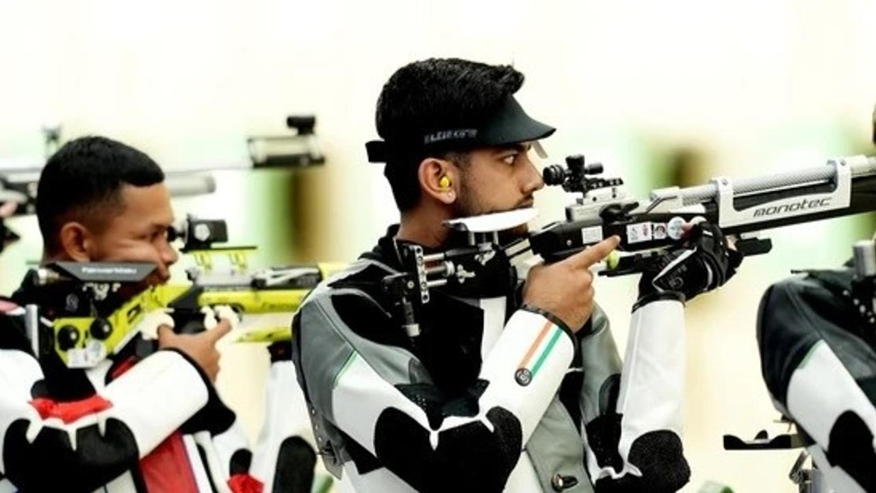 aishwarya samra disappointed rameshbhai won silver medal in university shooting championship