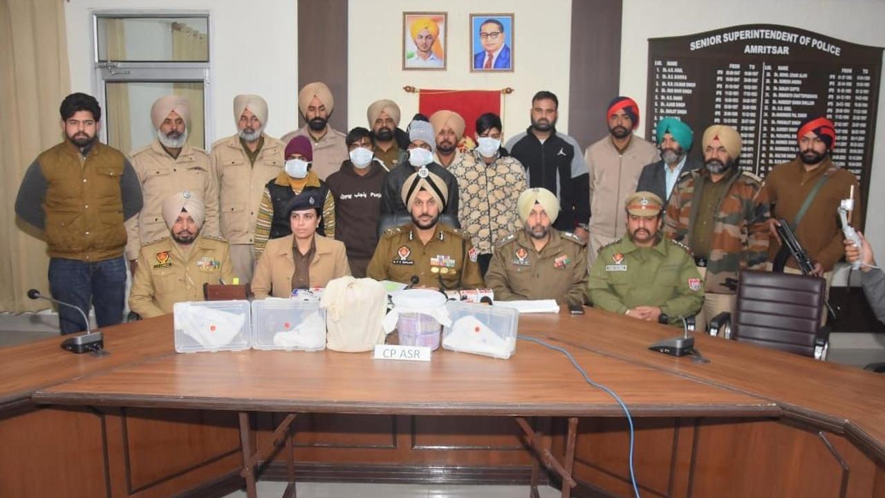 Amritsar Police Bust Pakistan-Linked Smuggling Cartel, Kingpin Among 12 Arrested