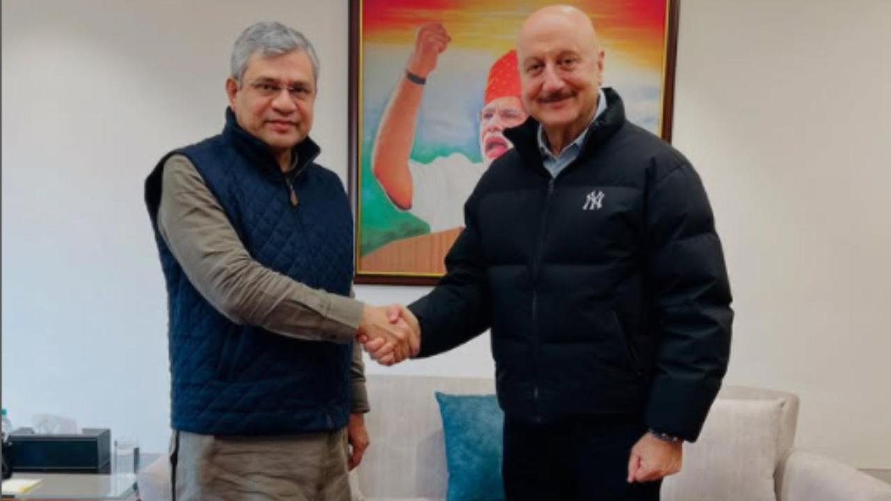 Anupam Kher meets Ashwini Vaishnaw