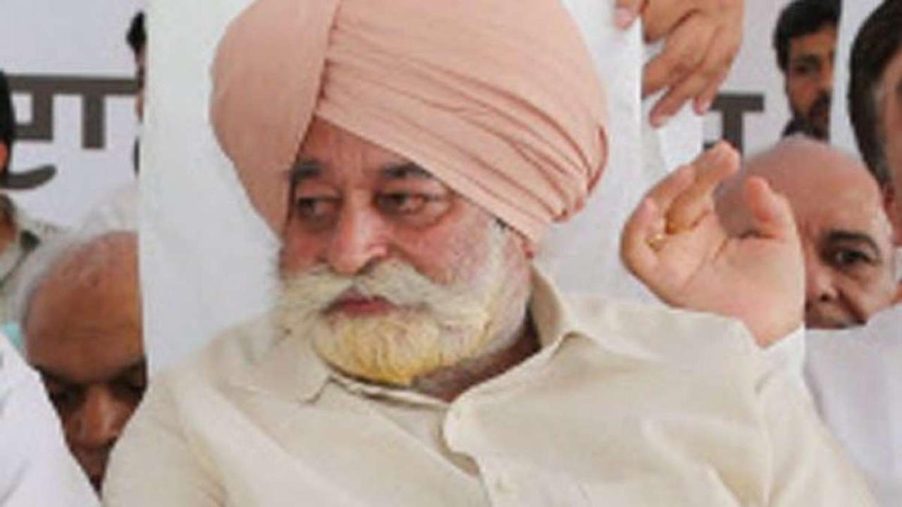 Punjab Governor, Politicians Pay Tribute to Beant Singh