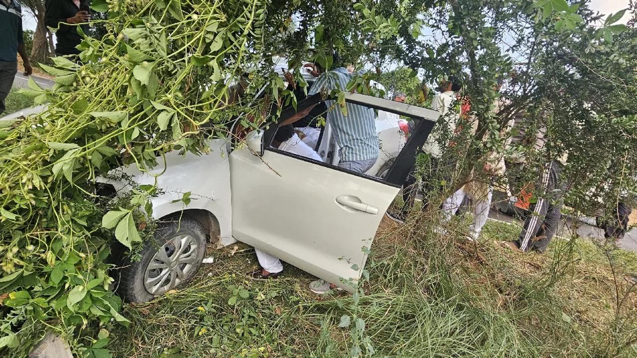 BJP MP Subhash Barala's car meets with an accident in Bhiwani