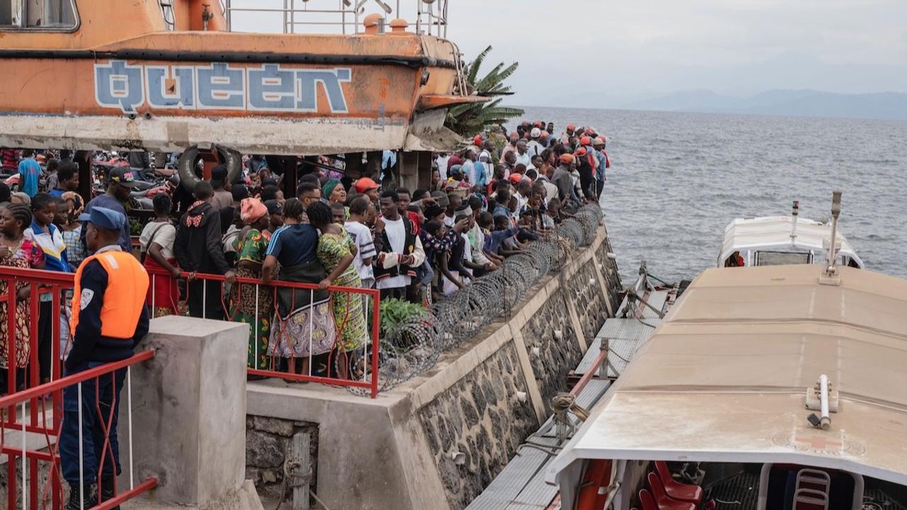 Boat capsizes in Congo 