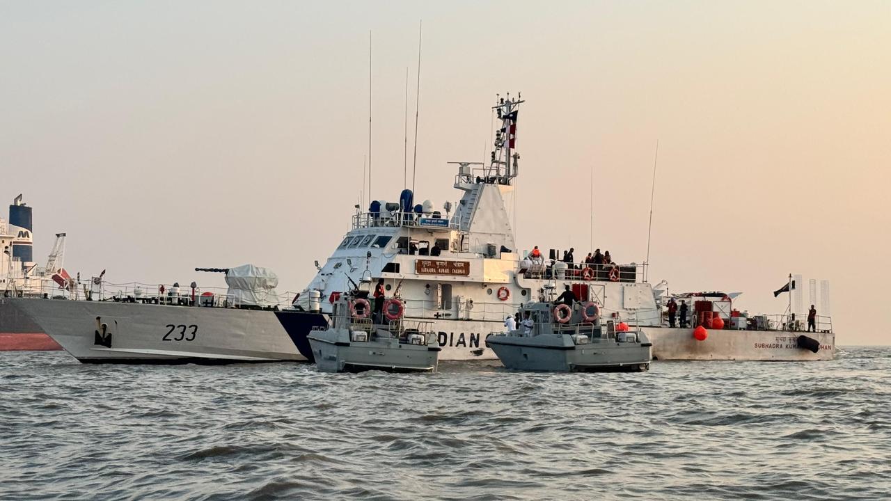 Boat Carrying 85 Passengers Capsizes Near Gateway of India in Mumbai, 1 Dead 