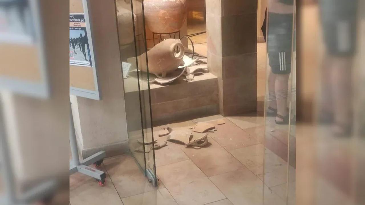 Boy breakes 3500 artefact in Israel museum