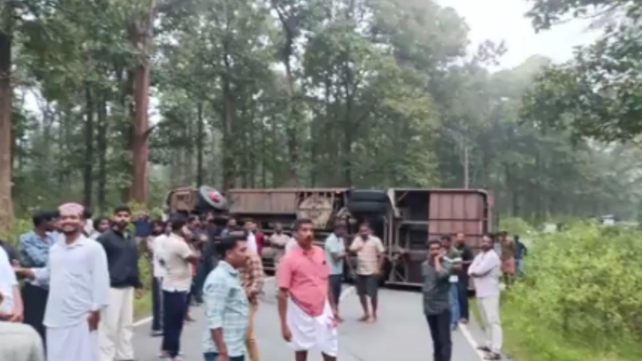 Bus Carrying Sabarimala Devotees Overturns in Wayanad, Over 20 Injured