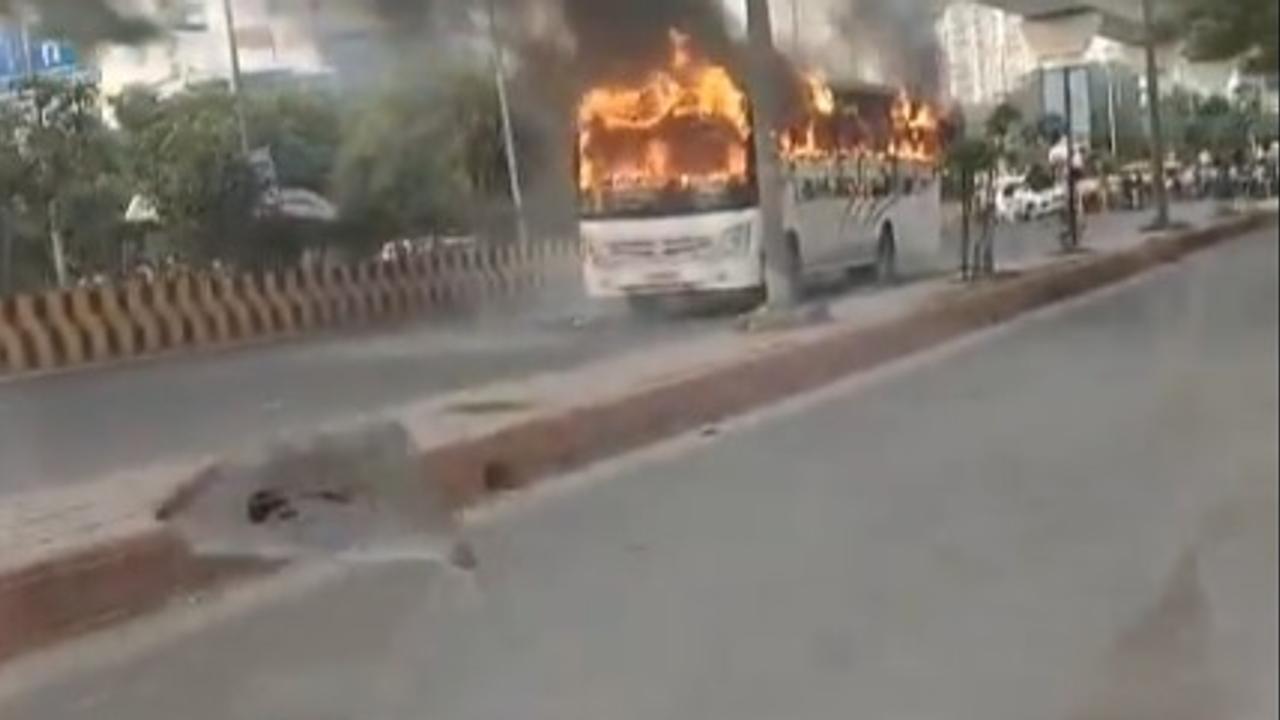 bus catches fire 