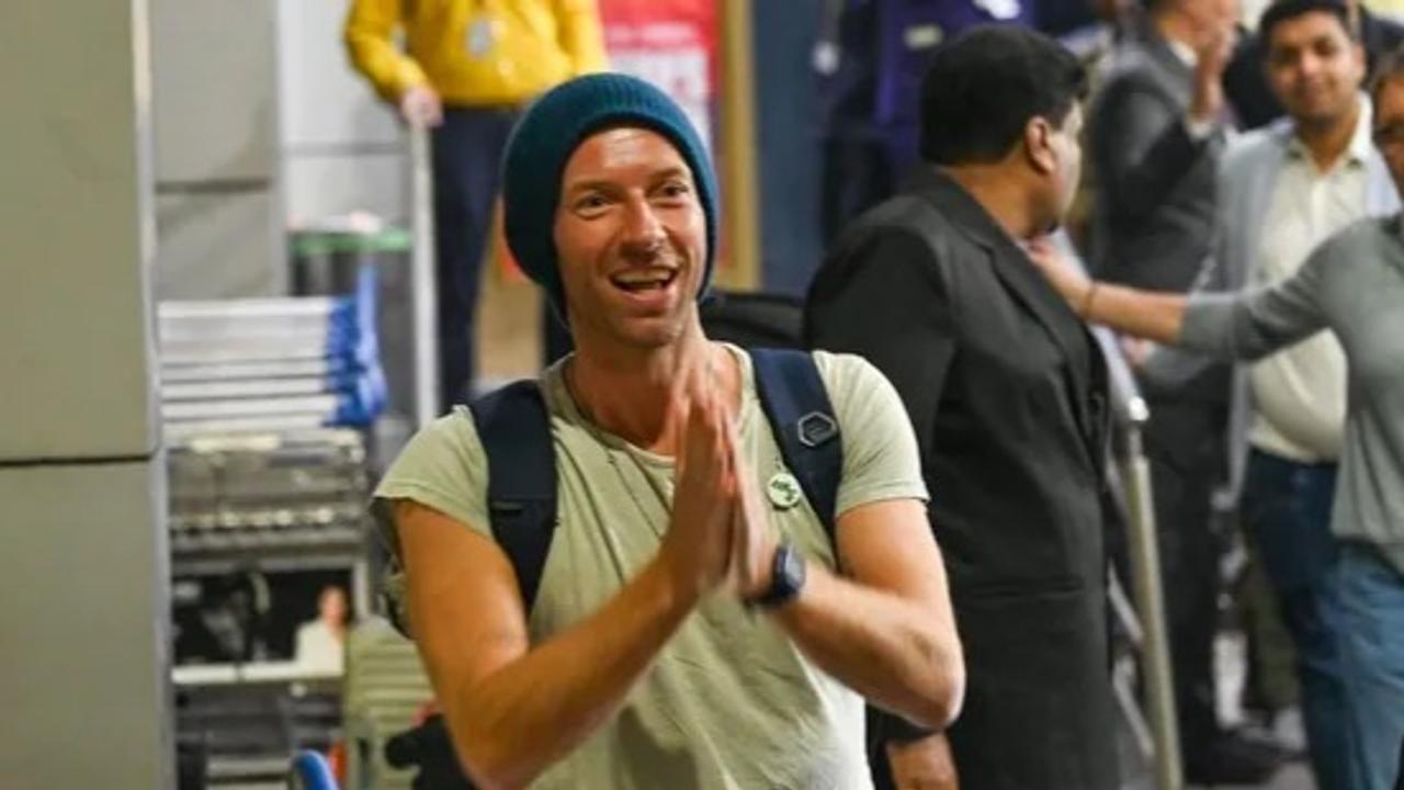 Chris Martin arrives in Mumbai