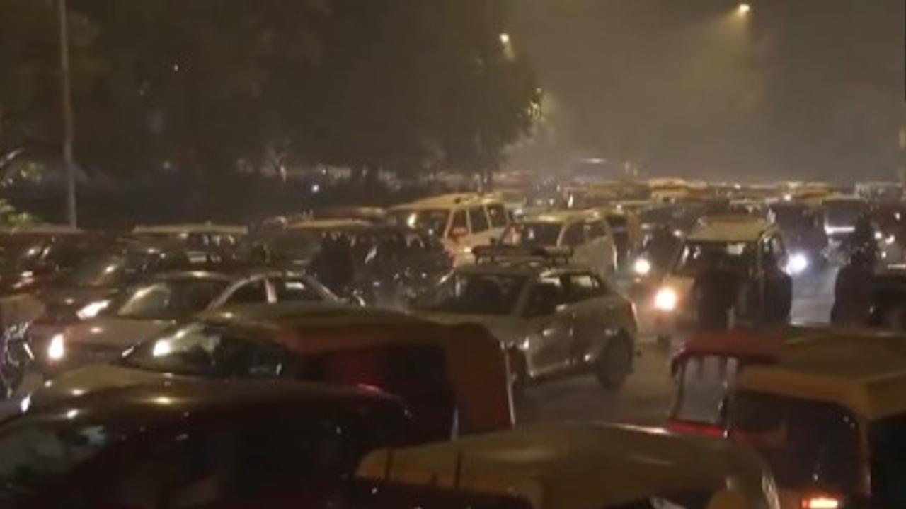 Delhi traffic on New year 