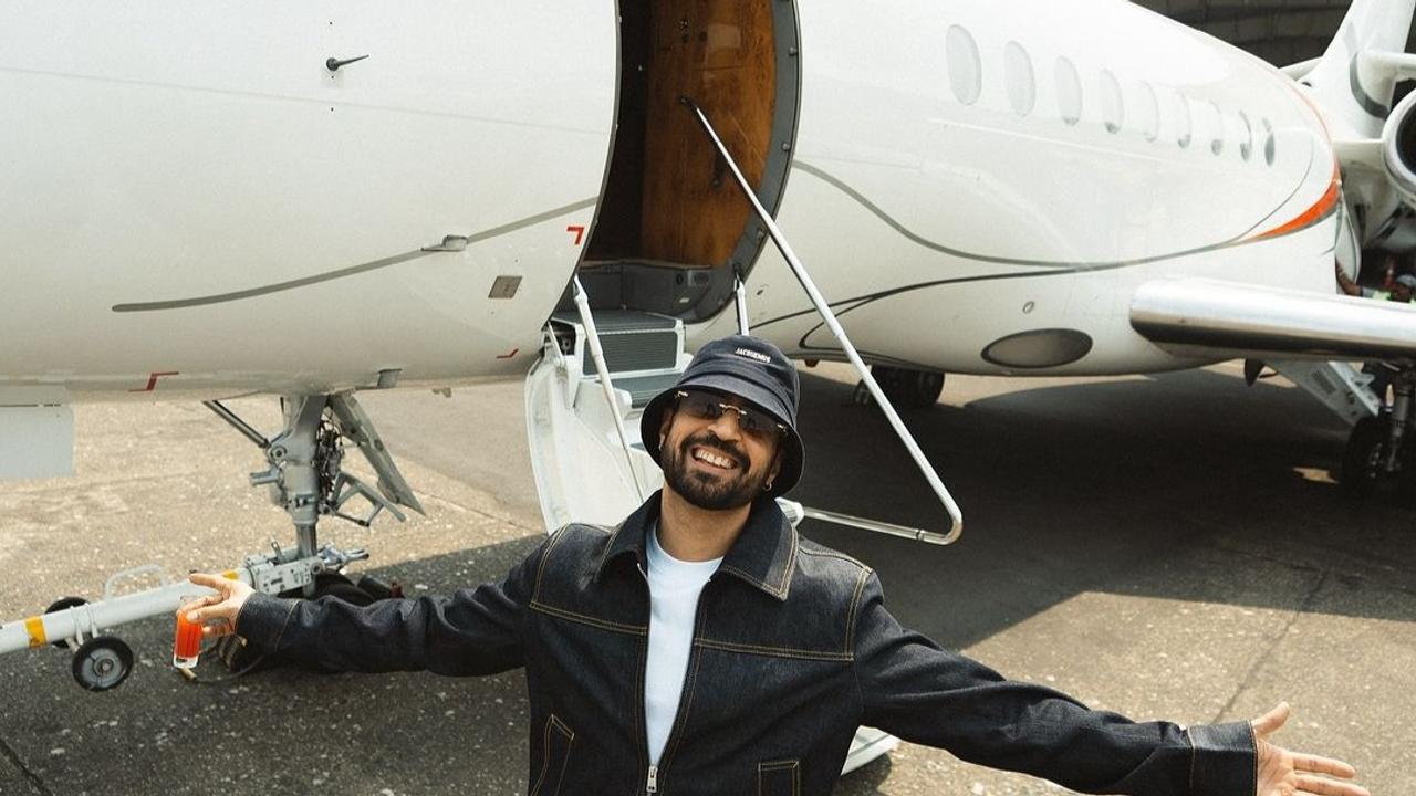 Diljit Dosanjh lands in Delhi, India.