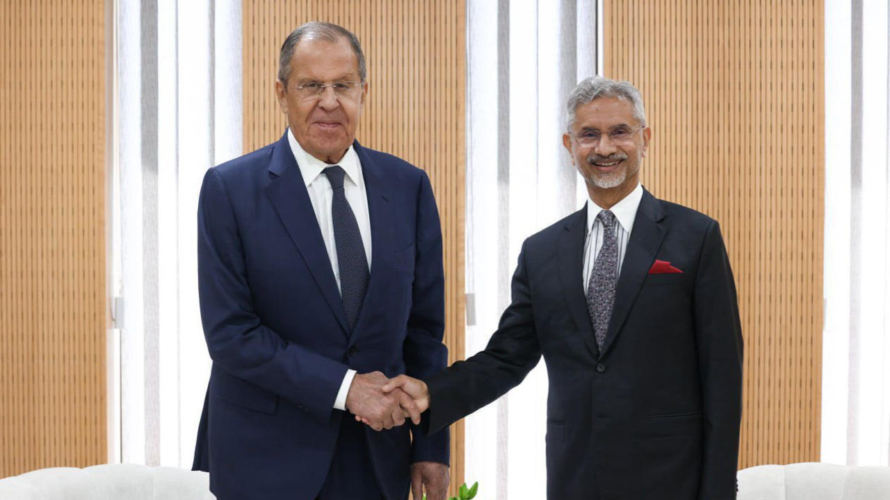 EAM Jaishankar meets Russian FM Sergei Lavrov