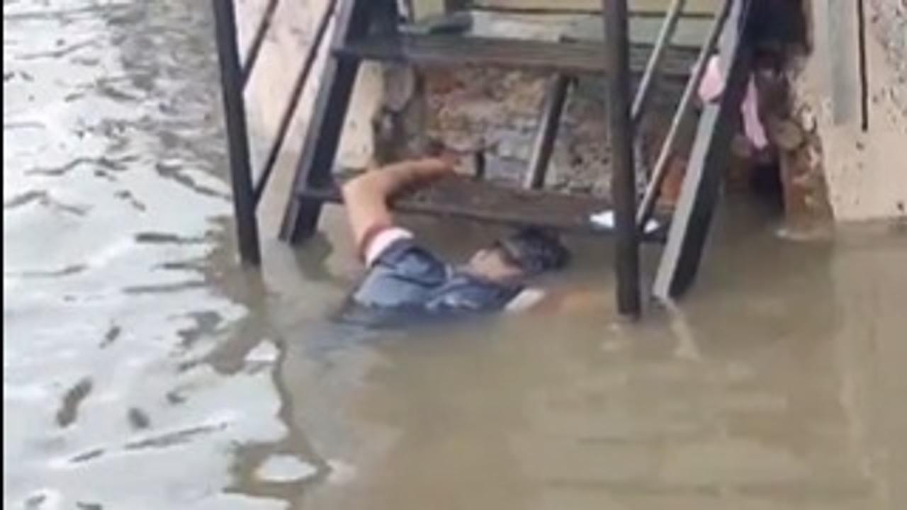 Electrocution Death Reported in Chennai Floods: Man's Body Found Floating in Water Outside ATM Outlet