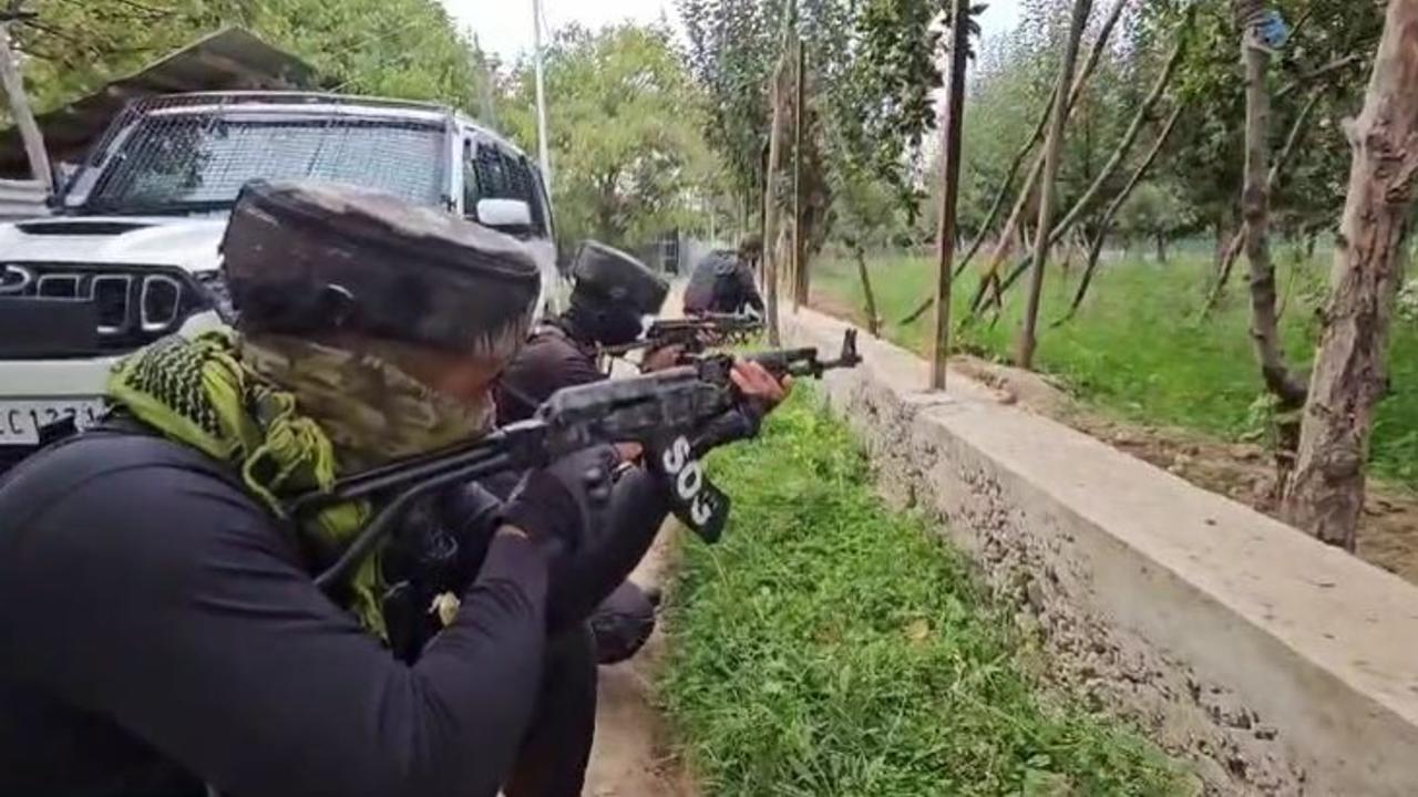 Encounter Breaks Out in J&K's Baramulla, 3 Suspected Terrorists Likely Trapped