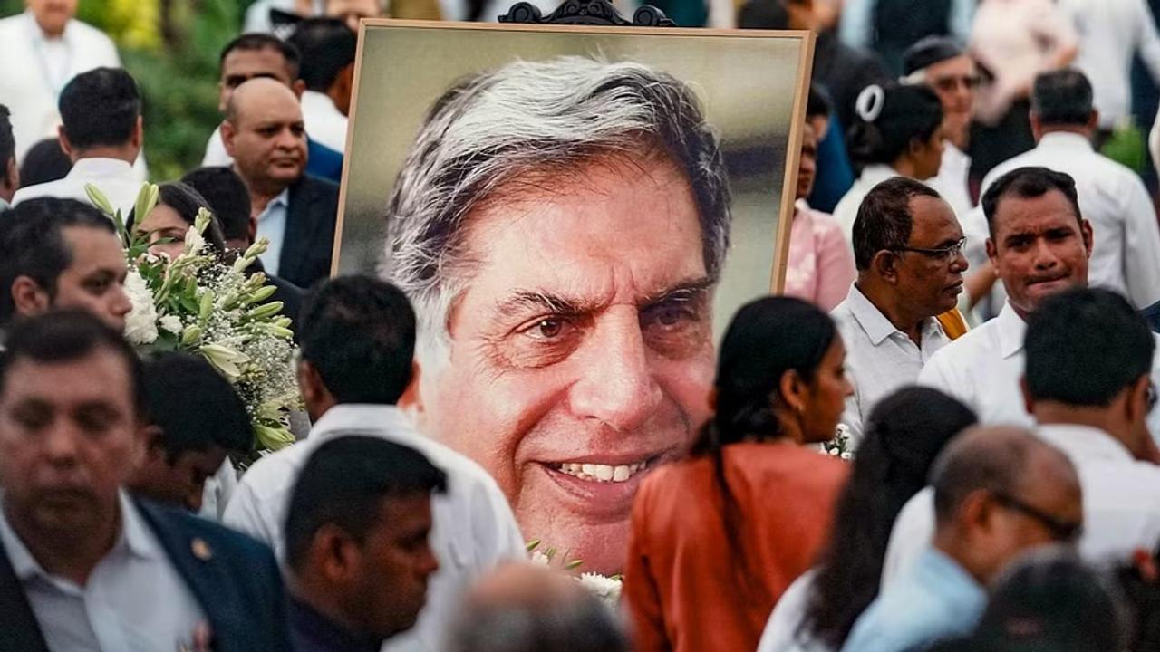 End of An Era: Ratan Tata Cremated with Full State Honours in Mumbai