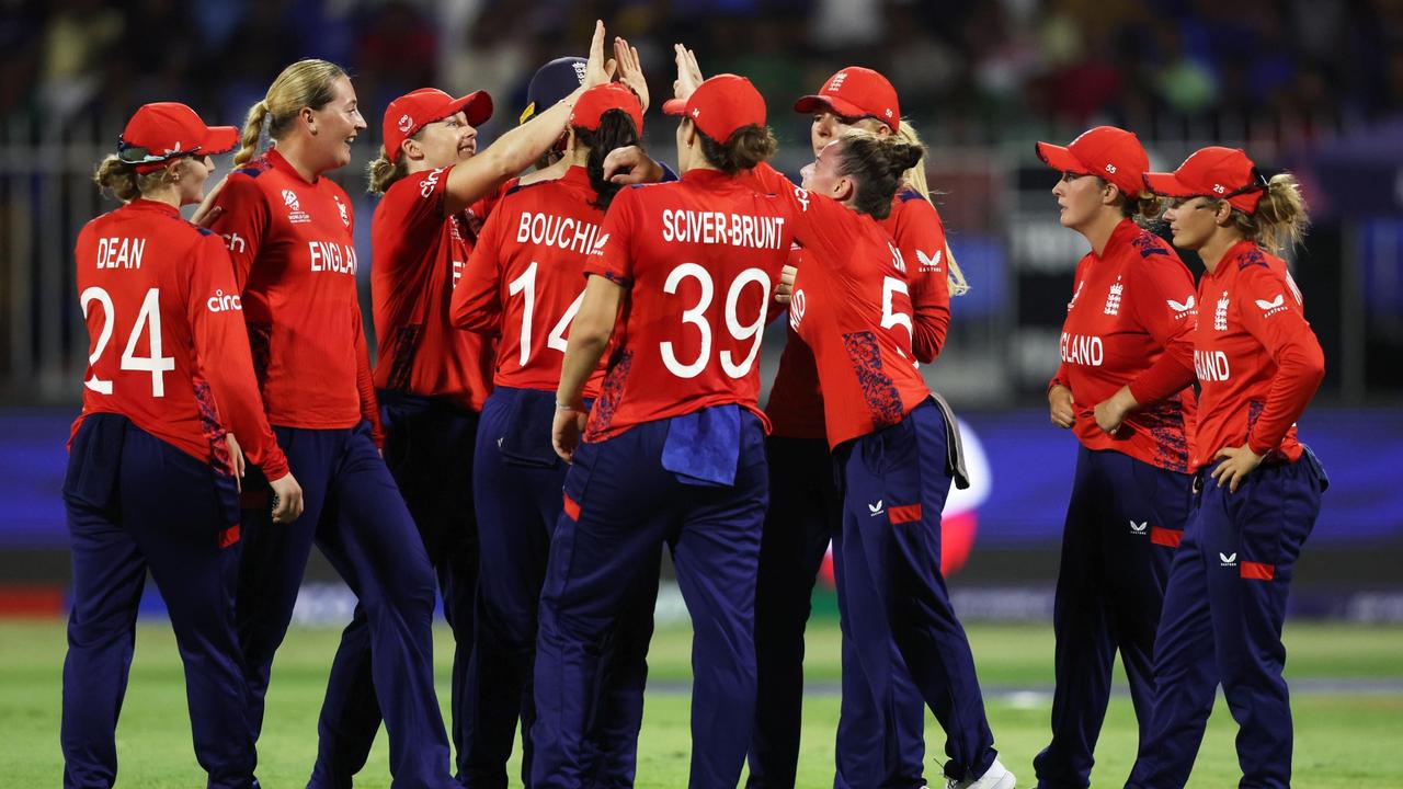 england made winning start in t20 world cup defeating bangladesh by 21 runs