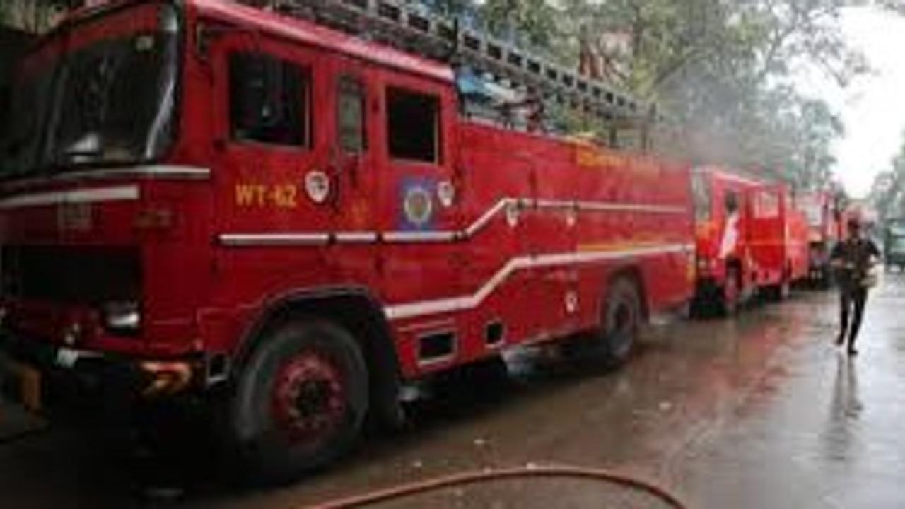 Fire Brigade Officer Flushes ₹60,000 Bribe Money In Toilet