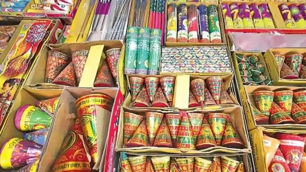 Firecracker seized at Nagpur Airport