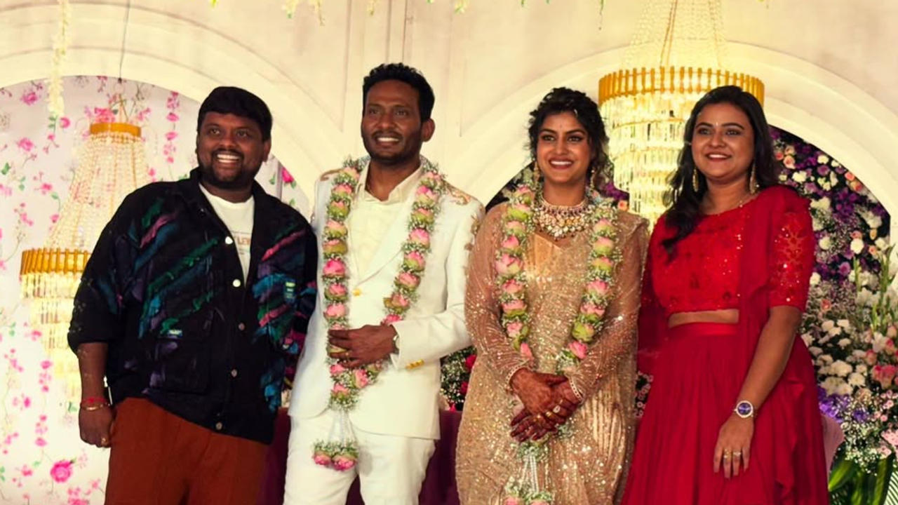 Former contestant of Bigg Boss 8 Telugu Soniya Akula ties knot  