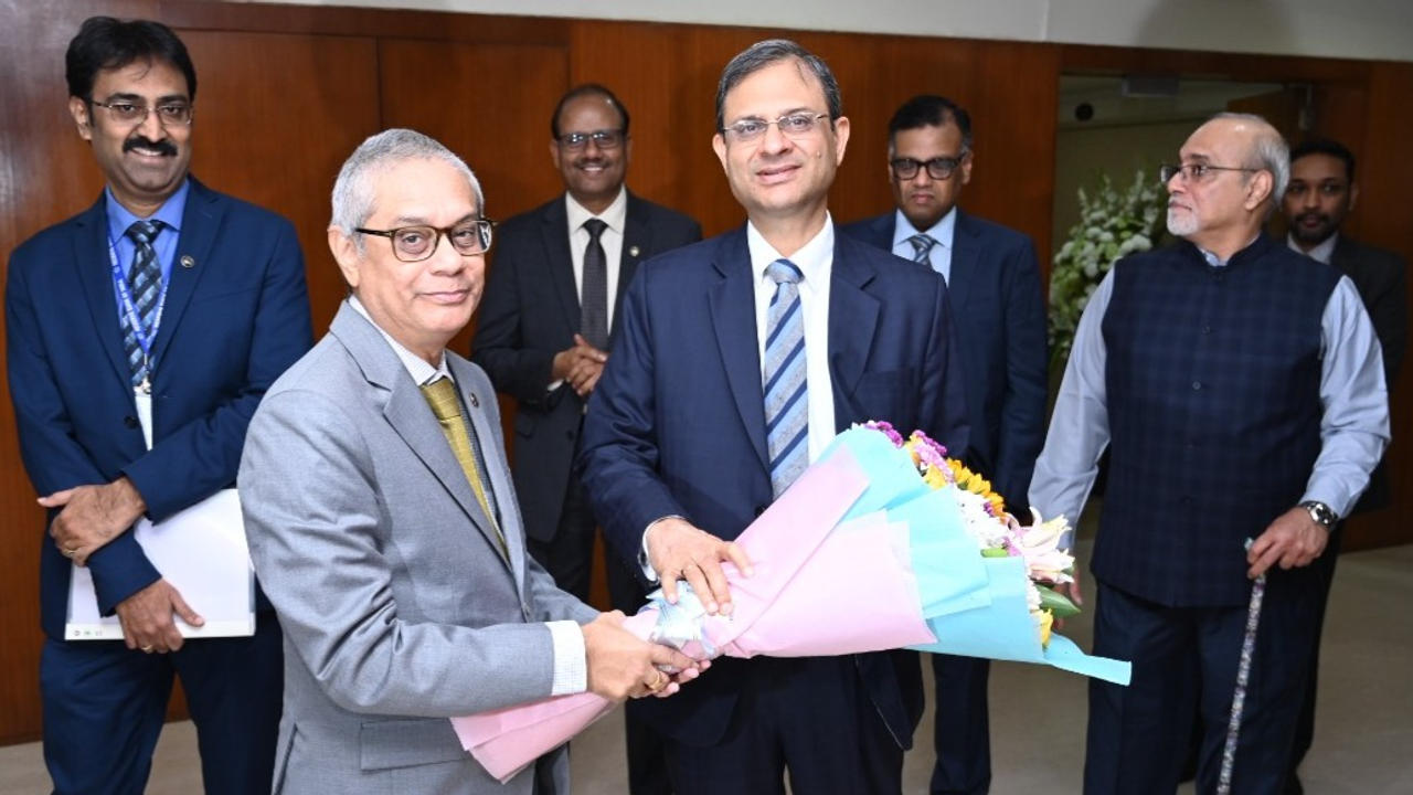 Sanjay Malhotra Takes Over As 26th Governor Of RBI - First Photos