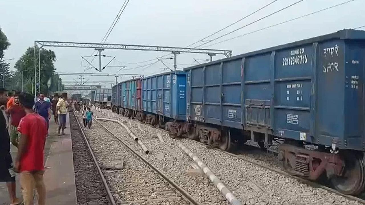 goods train derailed at new Maynaguri Railway Station in Alipurduar division